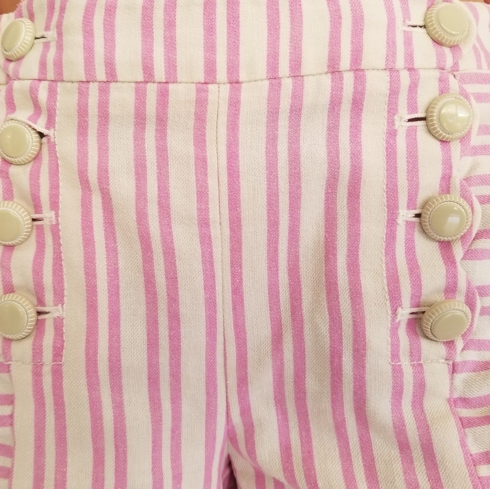 Hardly used pink and white shorts. - Picture 6 of 6